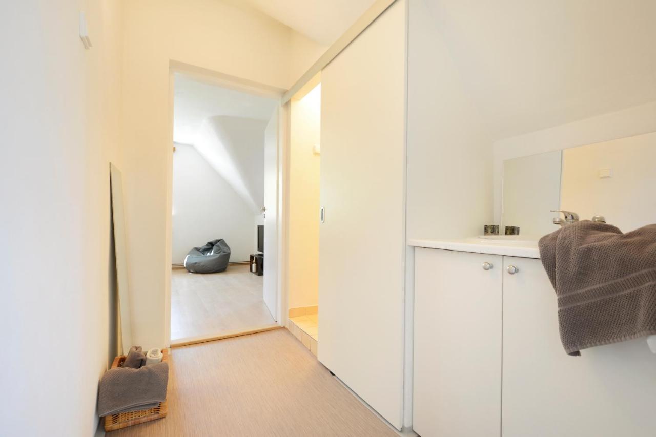 Apartmany Jevany Exterior foto