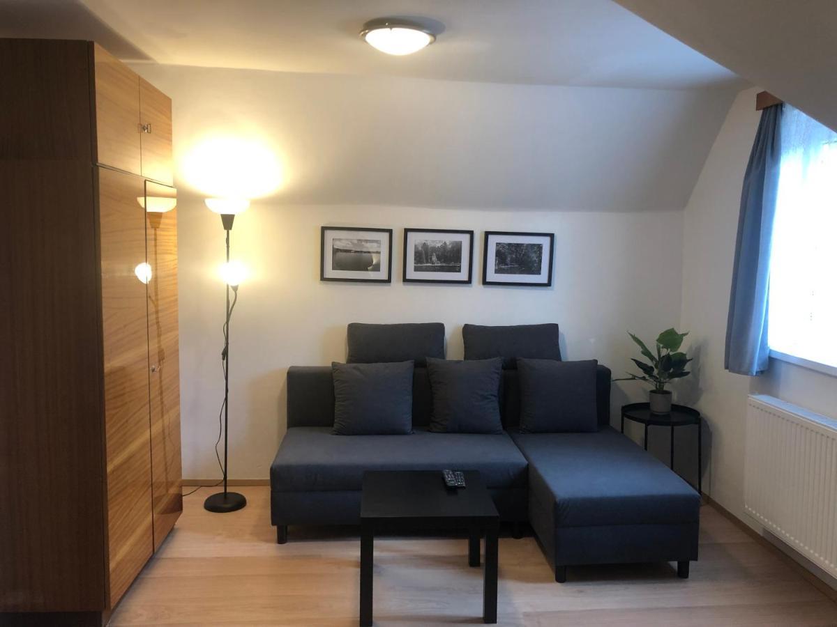 Apartmany Jevany Exterior foto