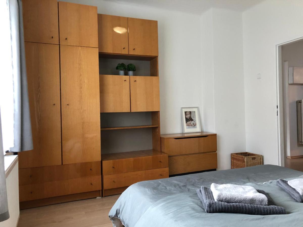 Apartmany Jevany Exterior foto
