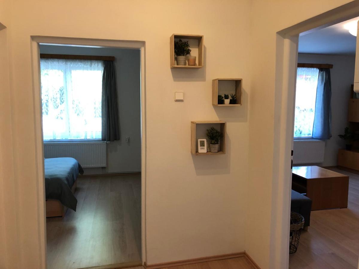 Apartmany Jevany Exterior foto